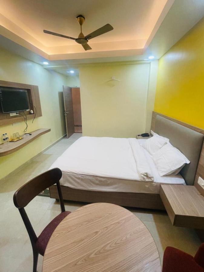 Royal Beach International Puri Exterior foto