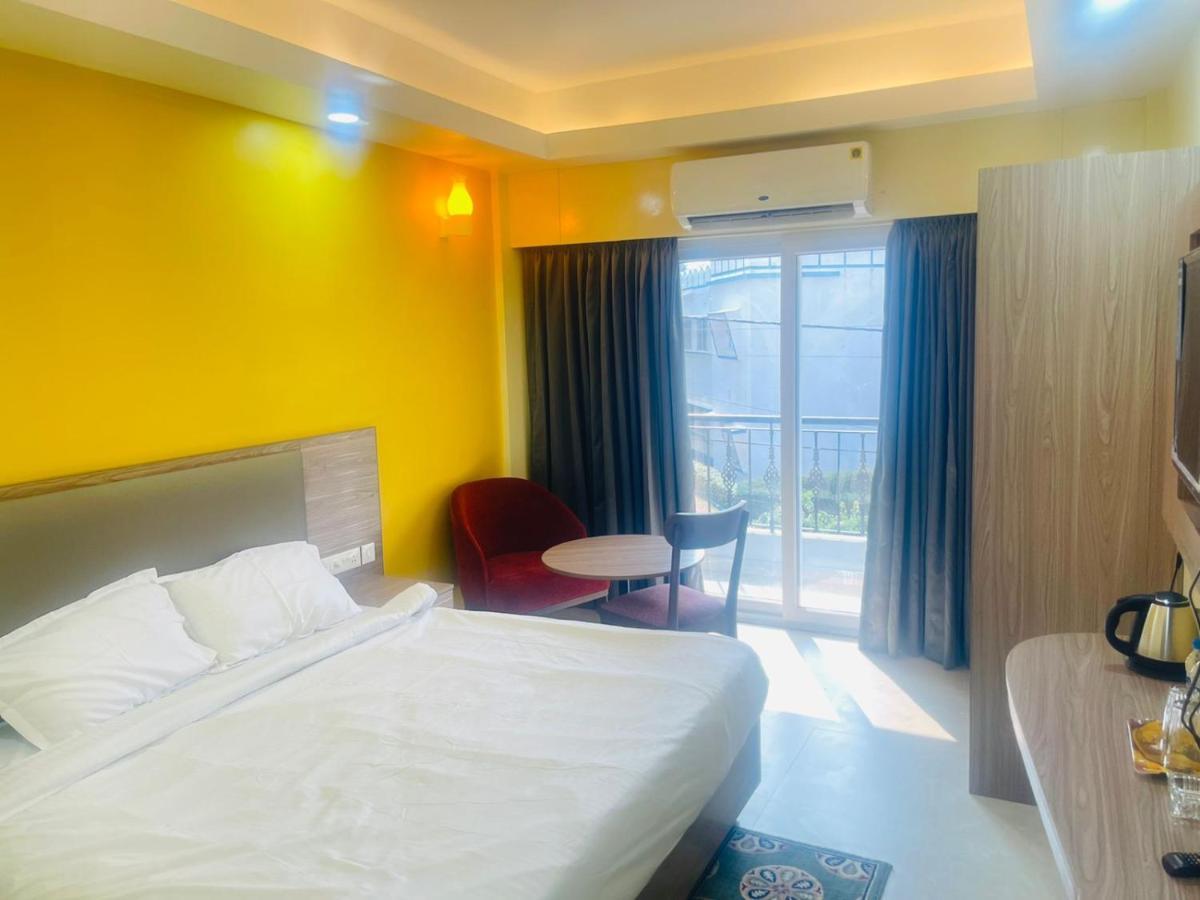 Royal Beach International Puri Exterior foto