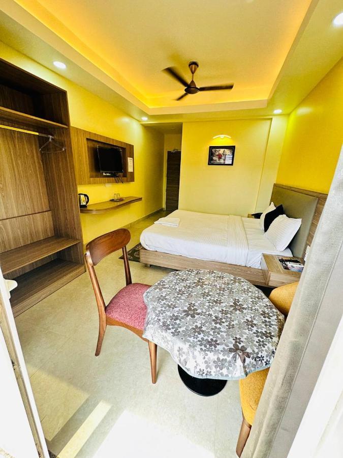Royal Beach International Puri Exterior foto