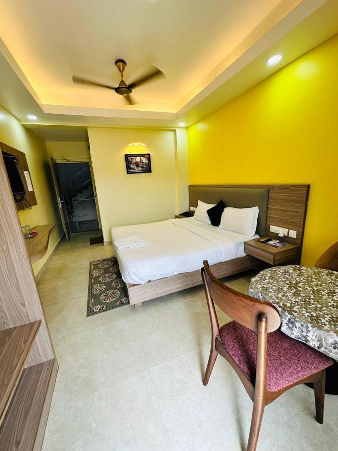 Royal Beach International Puri Exterior foto